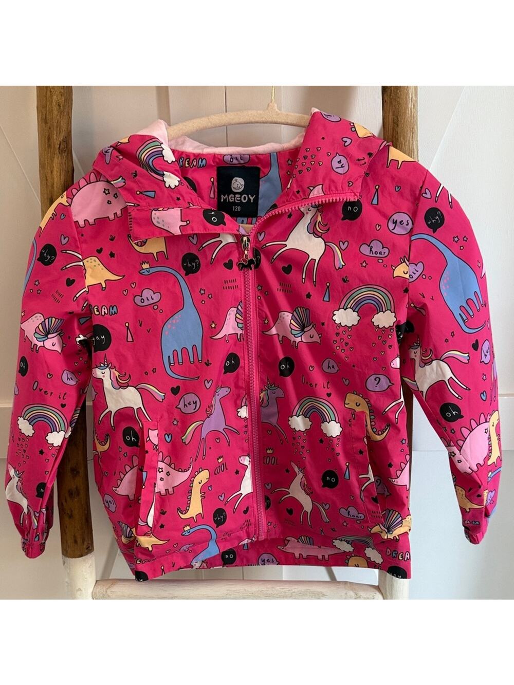 Mgeoy 120 (Size 4) Girls rain Jacket with Fun Print. Dinosaurs and Unicorns.